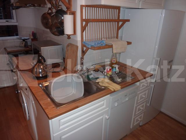 			NEW INSTRUCTION!, 2 Bedroom, 1 bath, 1 reception Flat			 Judd Street, KINGS CROSS-RUSSELL SQUARE